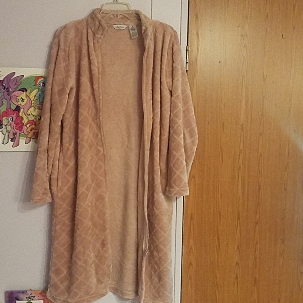 Plush Pink Robe - Picture 2 of 3